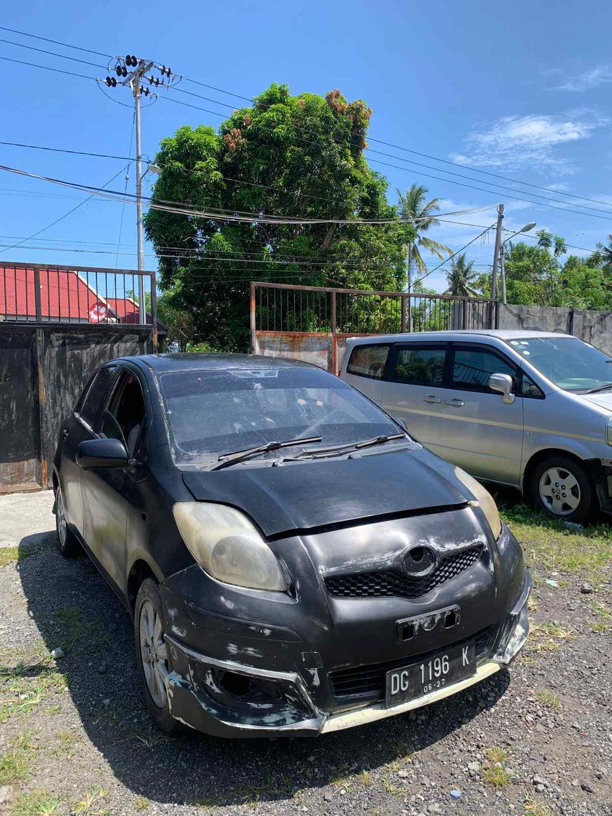 TOYOTA YARIS YARIS E
