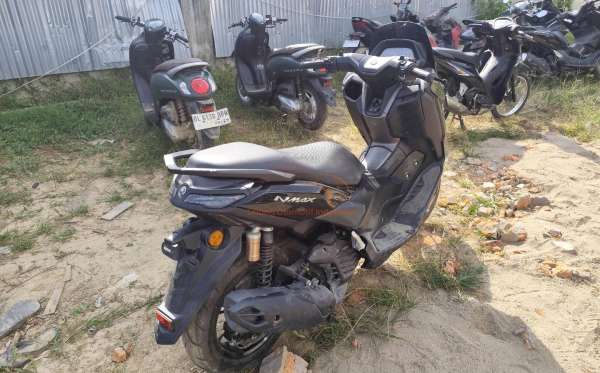 YAMAHA NMAX