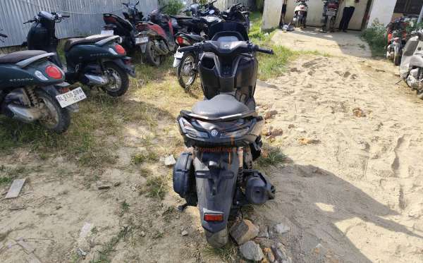 YAMAHA NMAX