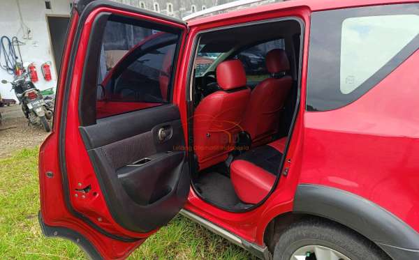 NISSAN GRAND LIVINA 1.5 X – GEAR