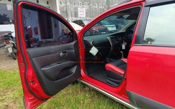 NISSAN GRAND LIVINA 1.5 X – GEAR