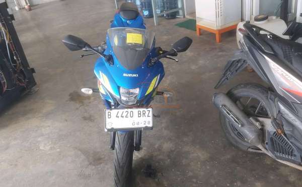 SUZUKI GSX R 150