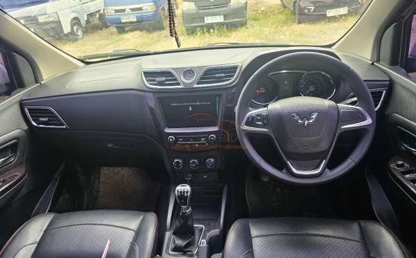 WULING CONFERO S
