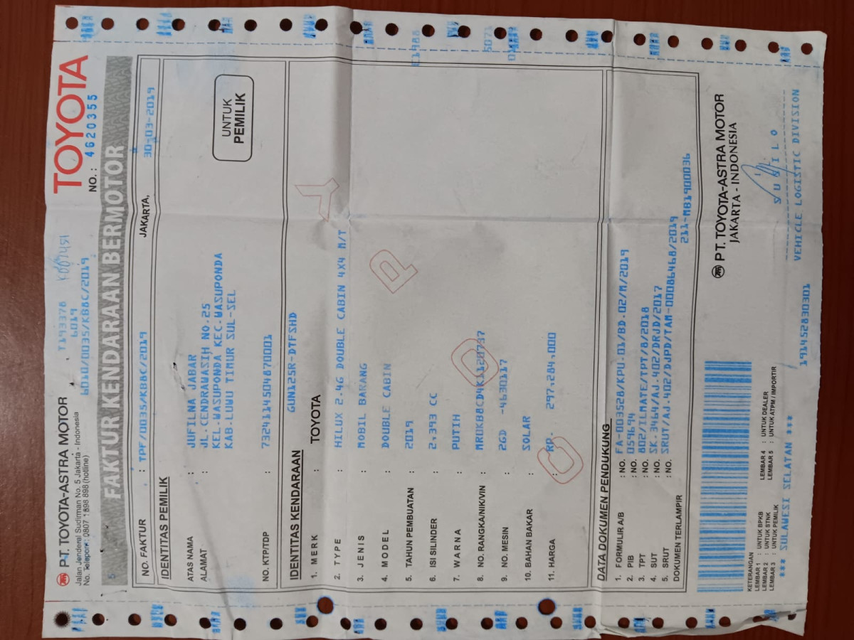 TOYOTA HILUX 2.4G DC 4X4