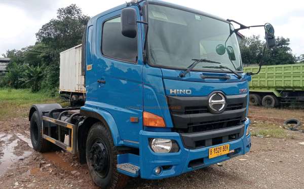 HINO SG260THT2W