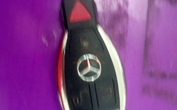 MERCEDES BENZ E 240 ELEGANCE CKD A