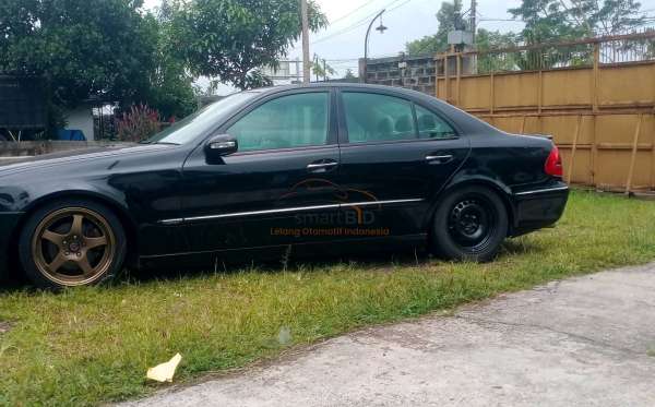 MERCEDES BENZ E 240 ELEGANCE CKD A