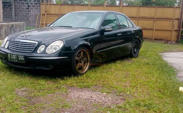 MERCEDES BENZ E 240 ELEGANCE CKD A