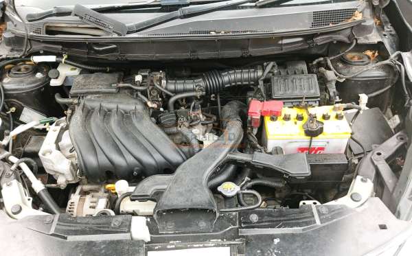 NISSAN  GRAND LIVINA  XV