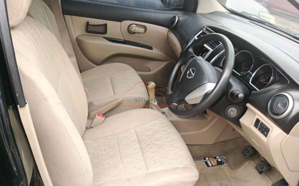 NISSAN  GRAND LIVINA  XV