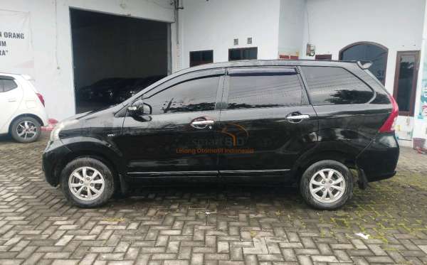 TOYOTA AVANZA G