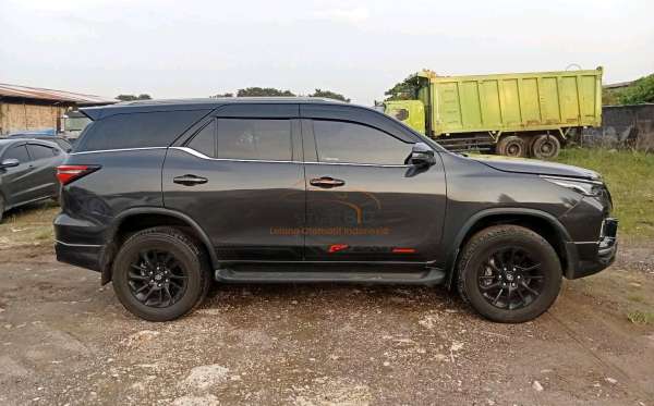 TOYOTA  FORTUNER  2.8 VRZ