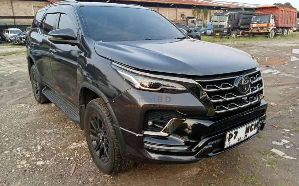 TOYOTA  FORTUNER  2.8 VRZ