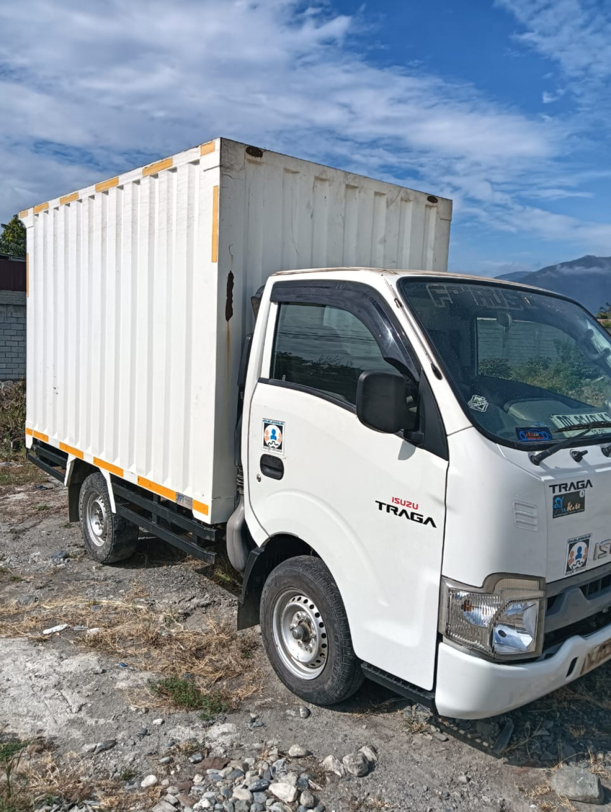 ISUZU  TRAGA PHR54U