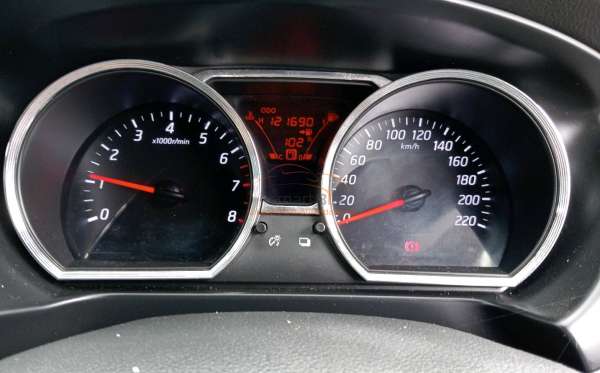 NISSAN  GRAND LIVINA  XV