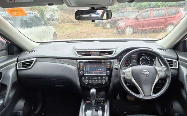 NISSAN X TRAIL 2.5