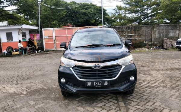 TOYOTA AVANZA
