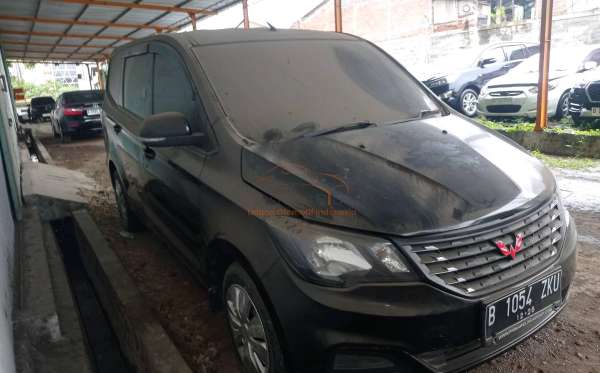 WULING CONFERO