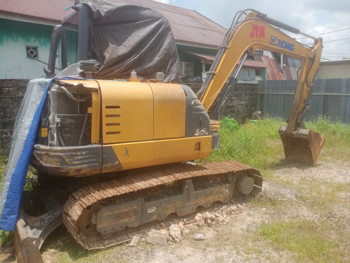 XCMG EXCAVATOR  XE215C