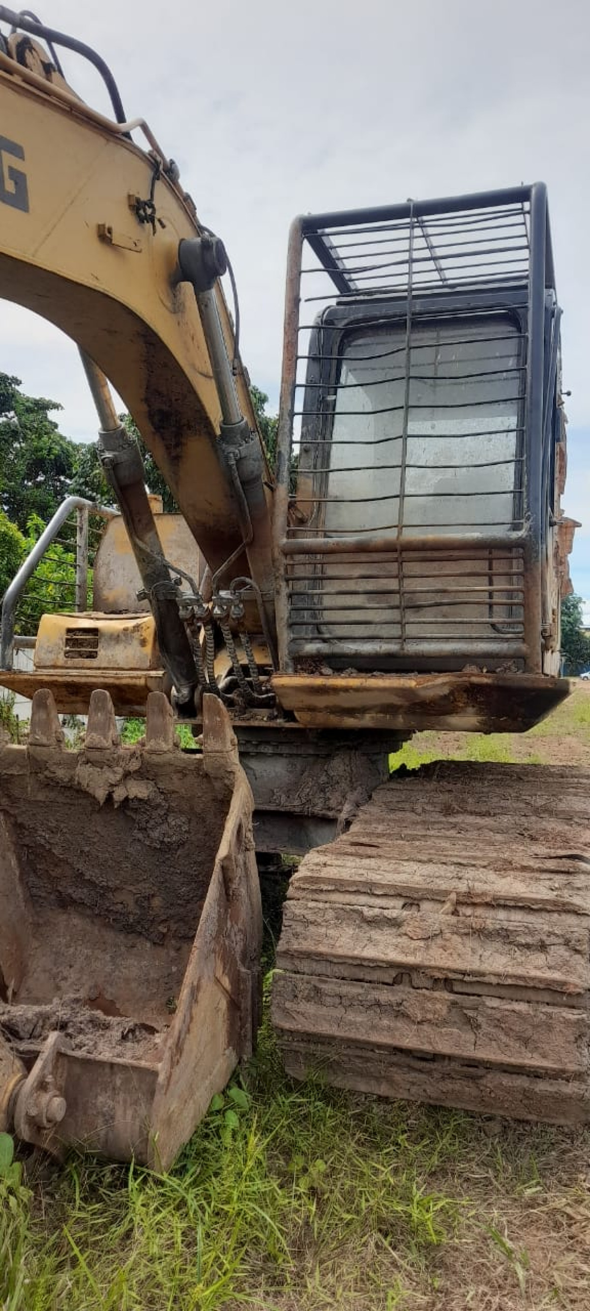 LIUGONG  EXCAVATOR CLG915E