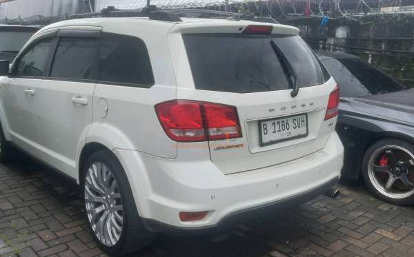 DODGE JOURNEY