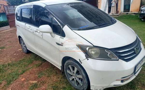 HONDA FREED GB3 1.5 E