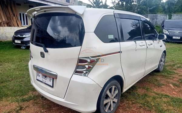 HONDA FREED GB3 1.5 E