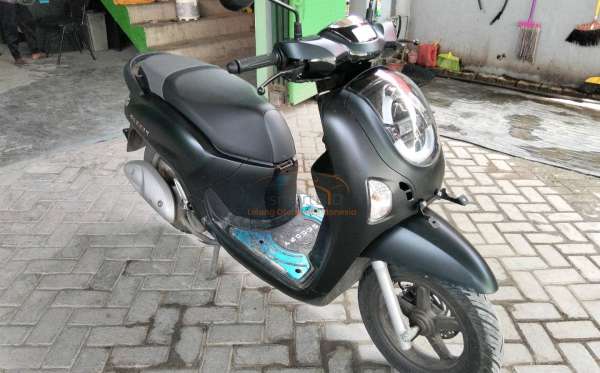 HONDA SCOOPY PRESTIGE