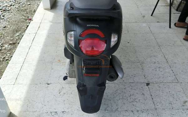 HONDA SCOOPY PRESTIGE