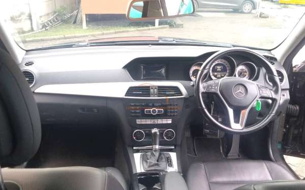 MERCEDES BENZ C 200 CGI