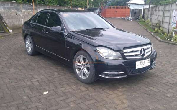 MERCEDES BENZ C 200 CGI