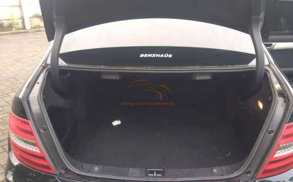 MERCEDES BENZ C 200 CGI