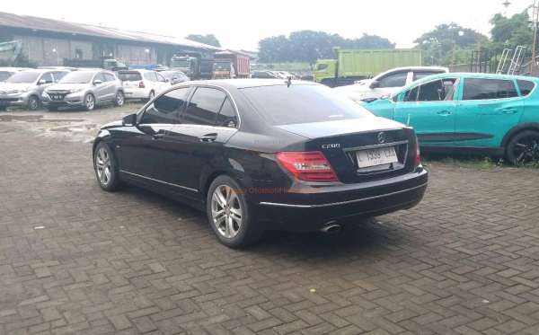 MERCEDES BENZ C 200 CGI