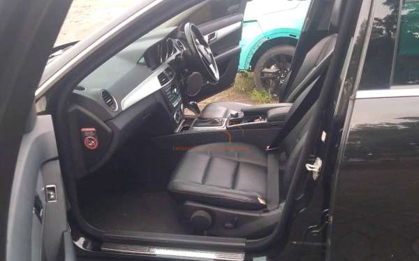 MERCEDES BENZ C 200 CGI