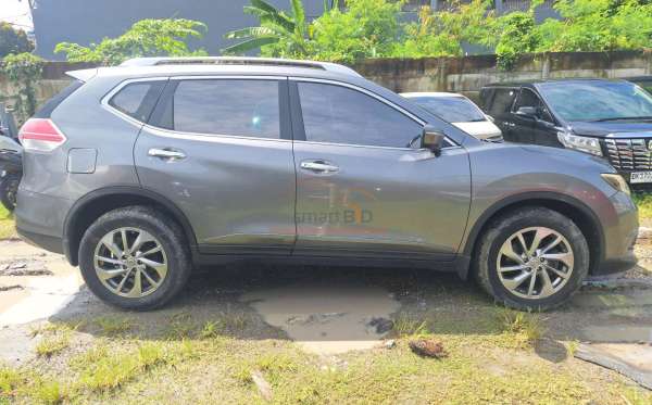 NISSAN  X TRAIL  2.5