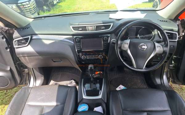 NISSAN  X TRAIL  2.5