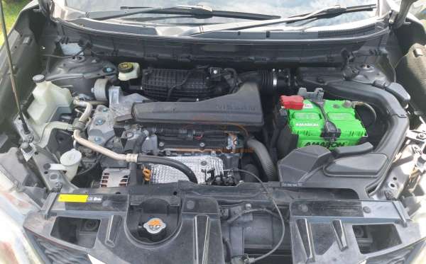 NISSAN  X TRAIL  2.5