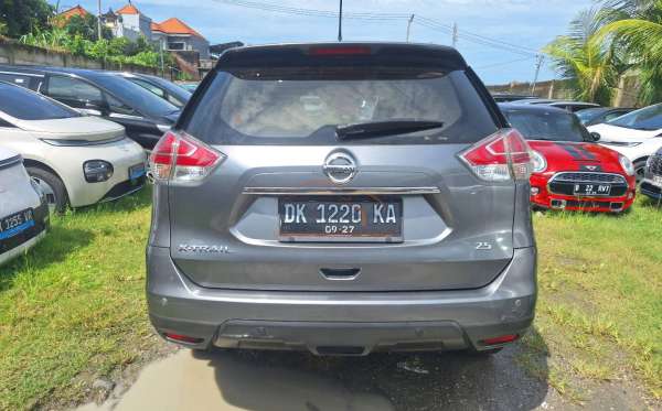 NISSAN  X TRAIL  2.5