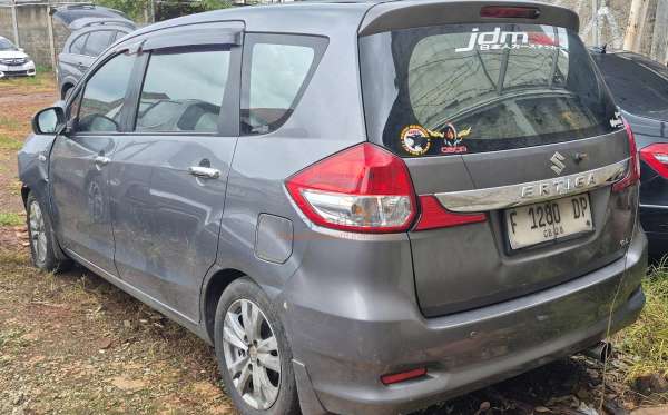 SUZUKI  ERTIGA  DX