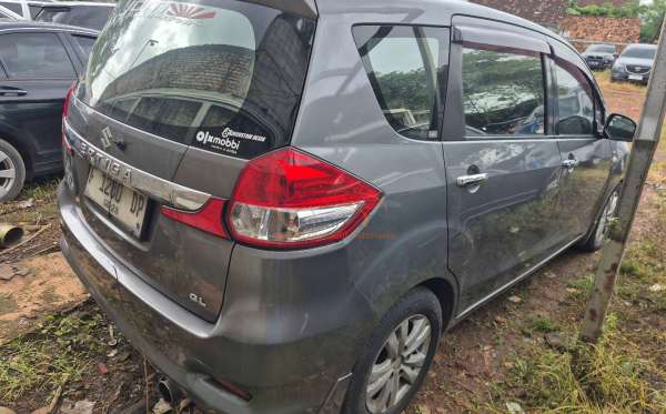 SUZUKI  ERTIGA  DX