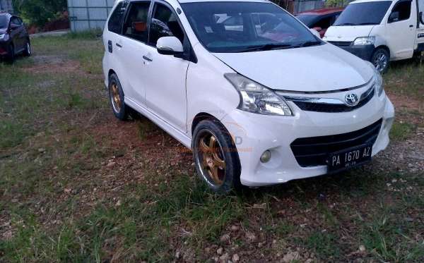 TOYOTA AVANZA