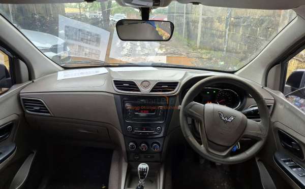 WULING CONFERO 1.5 DB MY (4X2)