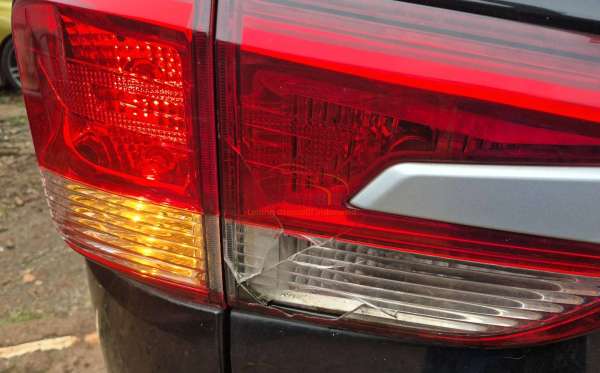 WULING CONFERO 1.5 DB MY (4X2)