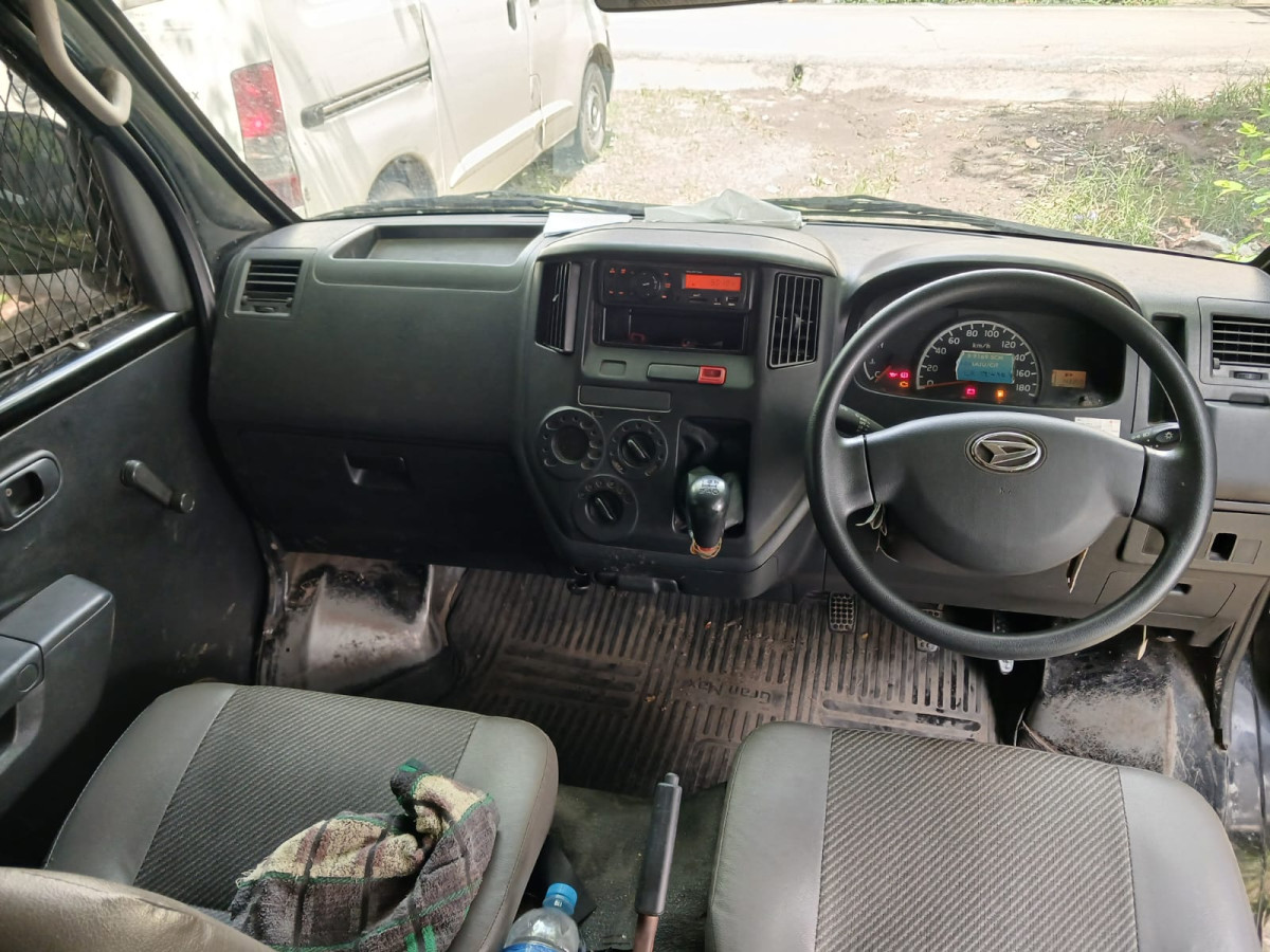 DAIHATSU GRAN MAX  BLIND VAN