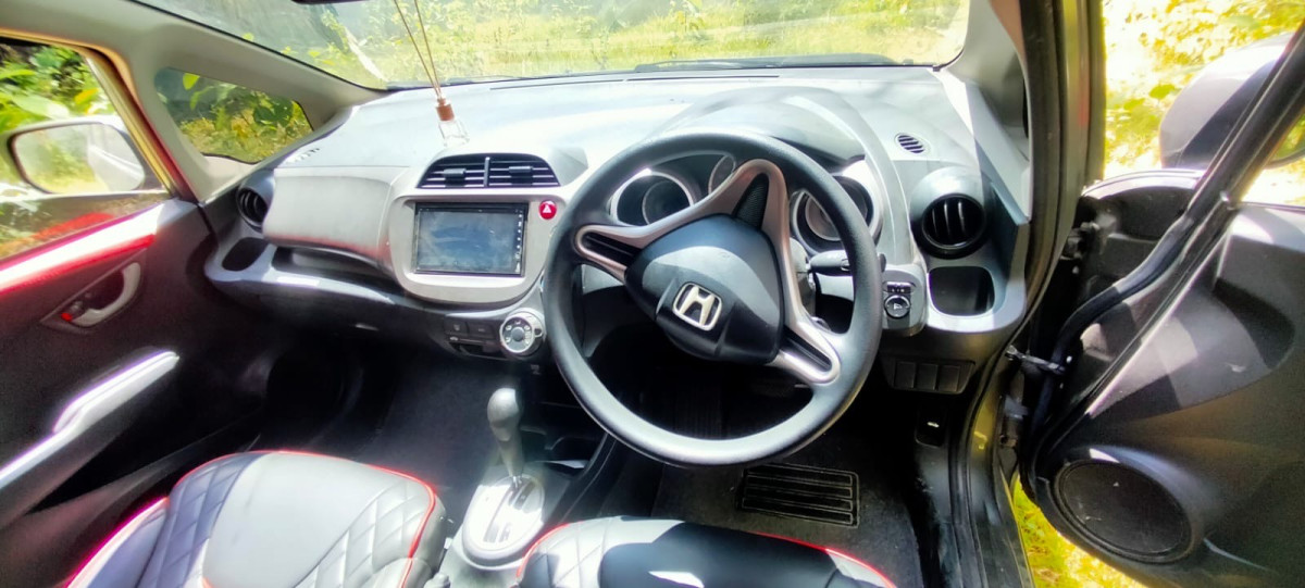 HONDA  JAZZ  GE8 1.5 S