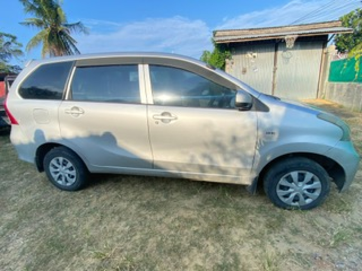 TOYOTA AVANZA
