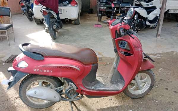 HONDA  SCOOPY