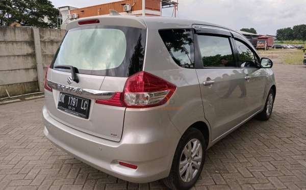SUZUKI  ERTIGA
