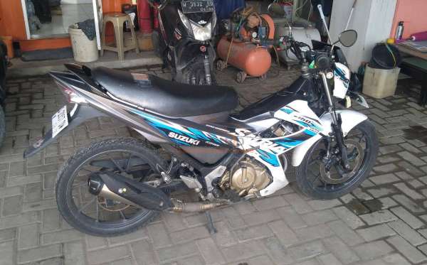 SUZUKI SATRIA