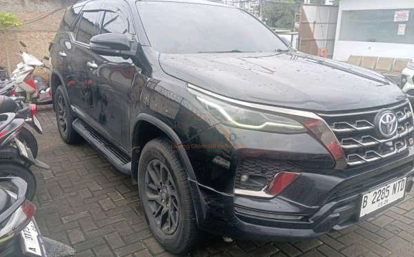 TOYOTA  FORTUNER  2.8 VRZ